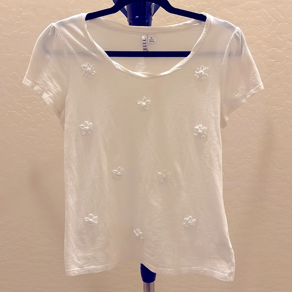 ELLE White Embroidered Floral Top
